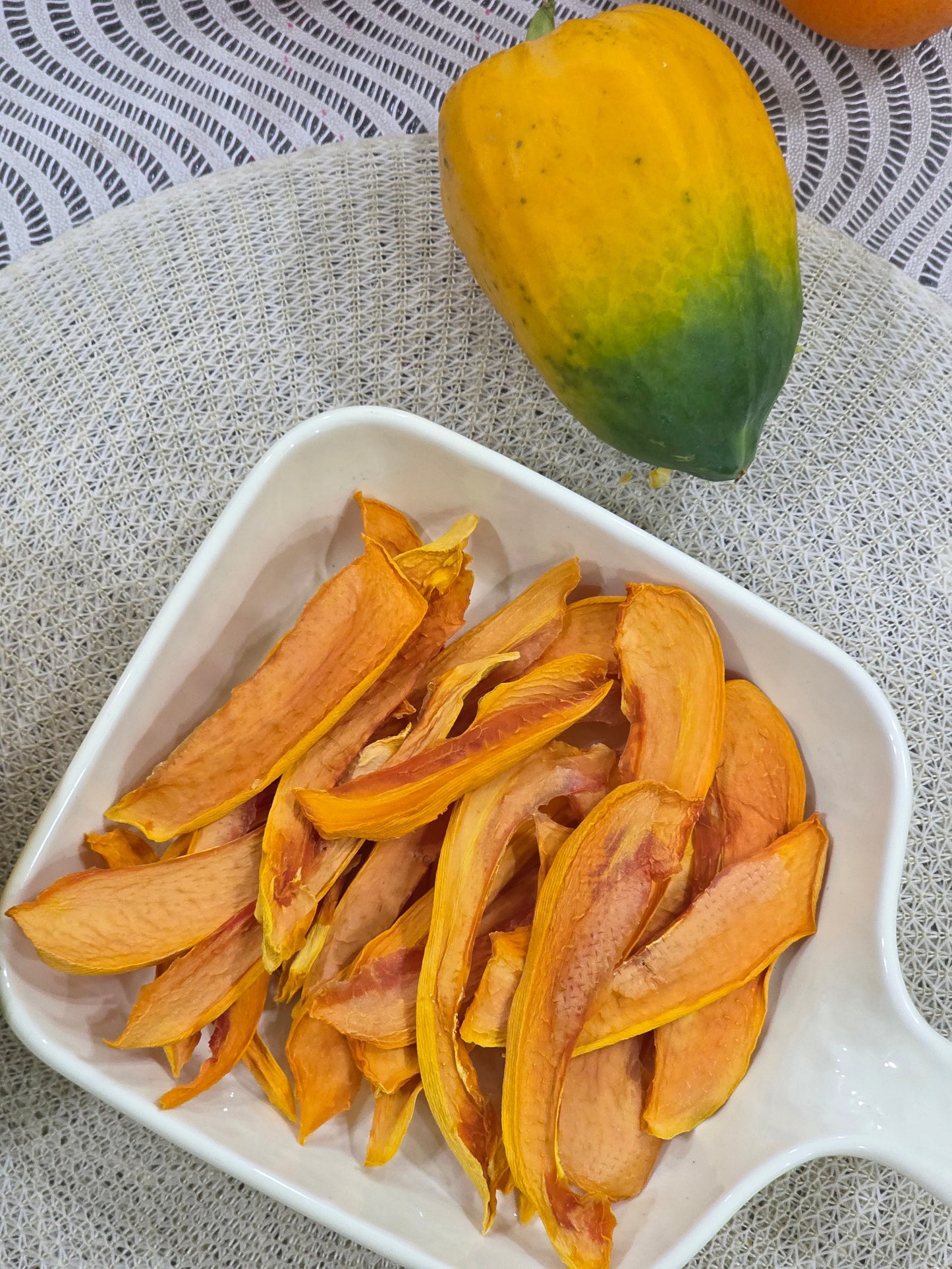 100% Organic Dry Papaya Slices Sample