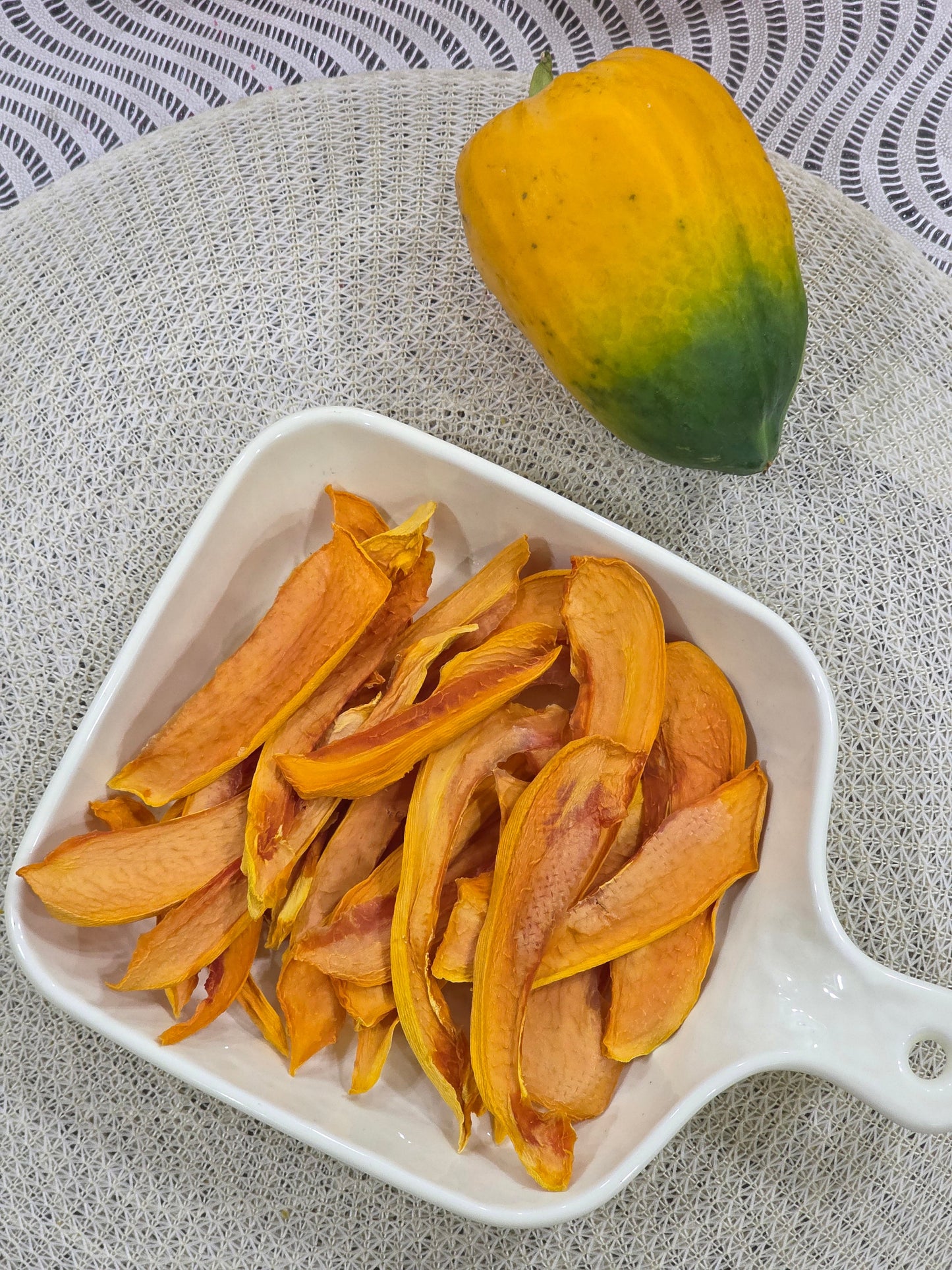 100% Organic Dry Papaya Slices